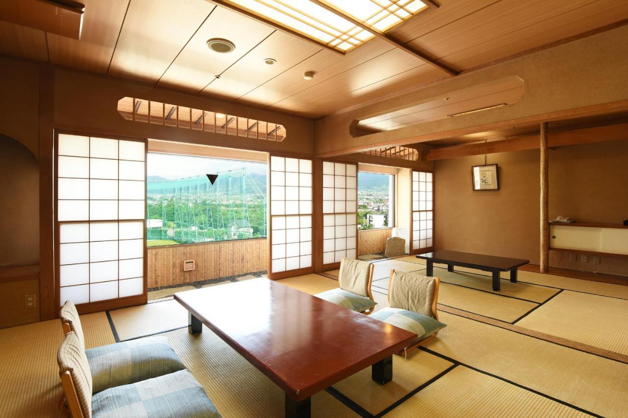 Isawa Tokiwa Hotel Fuefuki Экстерьер фото